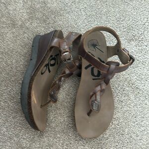 OTBT wedge sandals